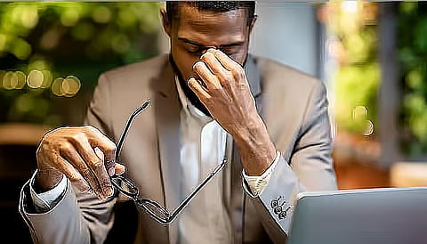 كفاءة العمل وتأثير المزاج: استراتيجيات لتعزيز الأداء المهني