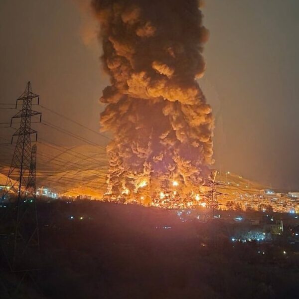 عواقب وخيمة: تحليل تهديدات إيران للنفط على الاقتصاد العالمي