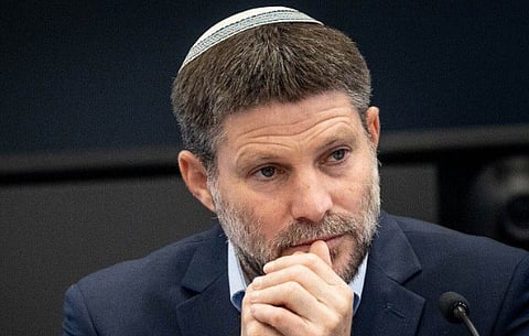 وزير المالية الإسرائيلي سموتريتش يكشف اختراق شظايا قنبلة لكبد نجله