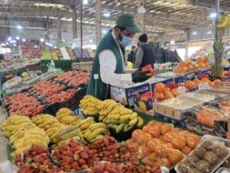 حملات مكثفة لتعزيز الأمن الغذائي في عسير وضمان سلامة الغذاء