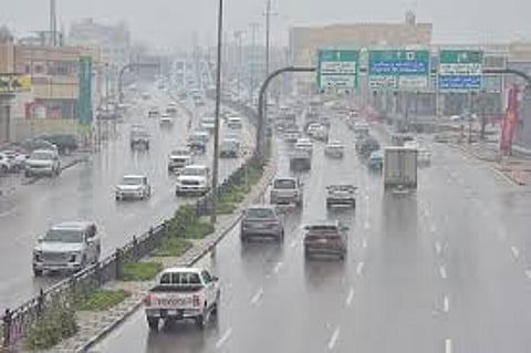 طقس المملكة الأربعاء.. أمطار رعدية وسيول مصحوبة بزخات من البرد ورياح على عدة مناطق