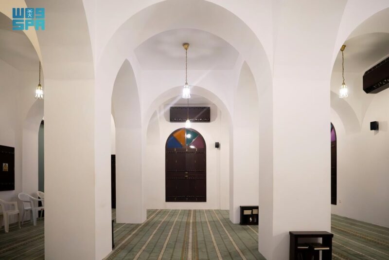 استكشاف مسجد التابوت التاريخي: جوهرة فرسان المعمارية