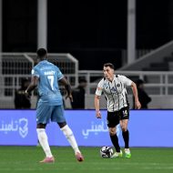 الشباب يتخطى الأخدود بثانية دون رد في  «دوري روشن»