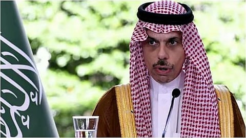 وزير الخارجية يبحث المستجدات في المنطقة مع نظيره الفرنسي