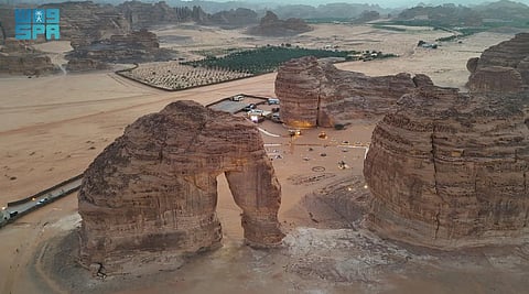 صخرة الفيل بالعُلا.. وجهة مفضّلة لتناول الإفطار الرمضاني