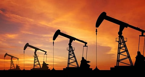 الطاقة الدولية: النفط من احتياطيات الطوارئ سيبدأ بالتدفق قريبا للأسواق