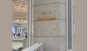 بهدف تسهيل التنقّل.. «العناية بالحرمين» تُطلق مشروع «لوحات ترميز الأعمدة» في المسجد الحرام