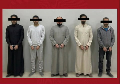 حبس عدد من المتهمين في البحرين بتهمة الترويج للأعمال العدائية الإرهابية عبر مواقع التواصل