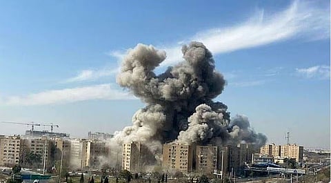 عواقب التوترات الإقليمية: وفيات وأضرار بعد الهجمات الصاروخية