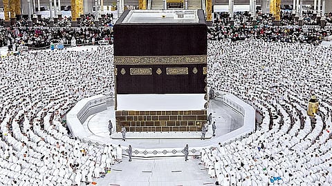 الحفاظ على النظام: أساسيات تنظيم العمرة داخل الحرمين