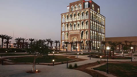 فرصتك الآن: برامج الدراسات العليا جامعة الملك سعود للعلوم الصحية والتميز