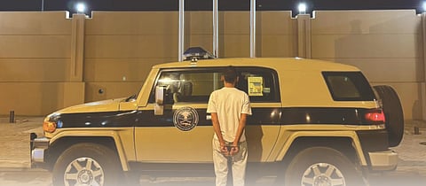 القبض على مواطن لنقله 10 مخالفين لنظام أمن الحدود في جازان