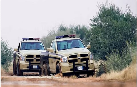 «الأمن البيئي» تضبط مقيمًا هنديًا لتفريغ مواد خرسانية بالمدينة المنورة