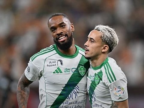 الأهلي دوري روشن: رسالة قوية للمنافسين بثلاثية ضمك