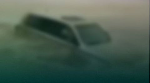 فهم مخاطر عبور الأودية: القيادة الآمنة في الظروف الجوية