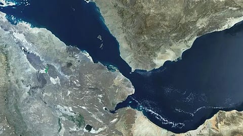 «رويترز»: حلفاء إيران سيغلقون «باب المندب» حال خروج الوضع عن السيطرة