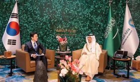 وزير الطاقة يبحث فرص التعاون في قطاع الطاقة مع رئيس المكتب الرئاسي في كوريا الجنوبية