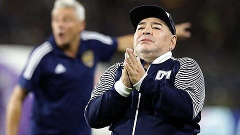 محاكمة وفاة مارادونا: الصراع بين القضاء والقدر والإهمال البشري