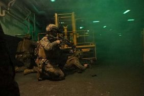 كل ما تريد معرفته عن التدريبات العسكرية الأمريكية في بحر العرب