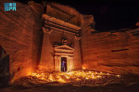 كل ما تريد معرفته عن سياحة النجوم في العلا لعام 2026