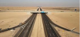 أهمية حركة الشاحنات في السعودية للمشاريع التنموية الكبرى