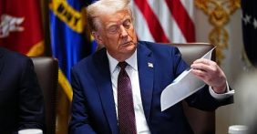 «ترامب» يعقد اجتماعًا لغرفة عمليات إيران وسط تجدد أزمة مضيق هرمز 