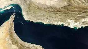 مضيق هرمز يتصدر المشهد العالمي بعد قرارات منع الملاحة