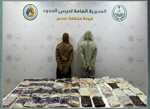 تكامل الأدوار الأمنية في إحباط تهريب مخدرات في ظهران الجنوب