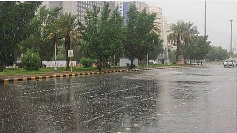 هطول الأمطار في السعودية: المناطق المشمولة بالتحذيرات الجوية