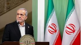 الرئاسة الإيرانية: بزشكيان ناقش مع رئيس وزراء باكستان المفاوضات ووقف النار