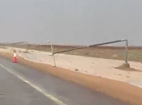 حماية شبكة الكهرباء في رياض الخبراء من الظروف الجوية