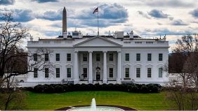 ماذا بعد استقالة لوري تشافيز-ديريمر من منصبها الوزاري؟