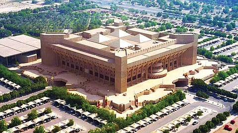 حافلة الهيدروجين.. الابتكار السعودي في النقل المستدام