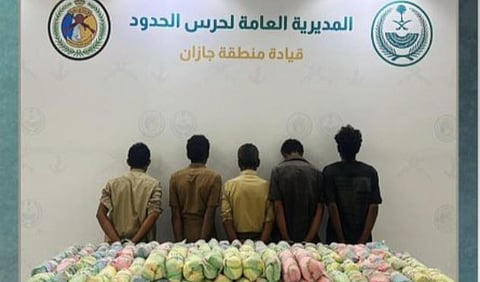 اليقظة الأمنية تسفر عن إحباط تهريب المخدرات في جازان بقطاع الحرث
