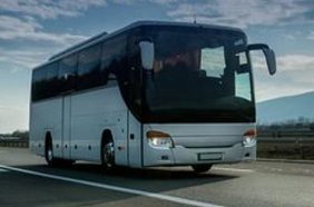 كل ما تود معرفته عن دليل الناقلين المرخصين الجديد للحافلات