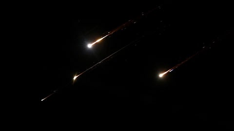 تطورات ميدانية حول عمل منظومات الدفاع الجوي في طهران اليوم