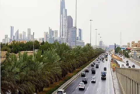 دليل حالة الطقس في السعودية: توقعات الرياح والأمطار وحالة البحر