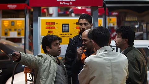 محافظ طهران: فقدنا أكثر من 18.5 مليون جالون من الوقود بسبب تدمير الخزانات