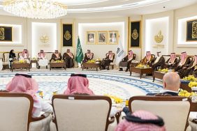 وزير السياحة يتفقد جاهزية مرافق الضيافة والنُزل المؤقتة المخصّصة لإسكان الحجاج في مكة المكرمة 