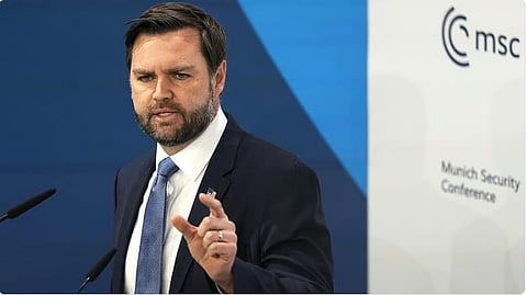 «ذا أتلانتك»: فانس يشكك في تقييمات مخزونات الأسلحة وسط مخاوف من استنزاف ذخائر حيوية